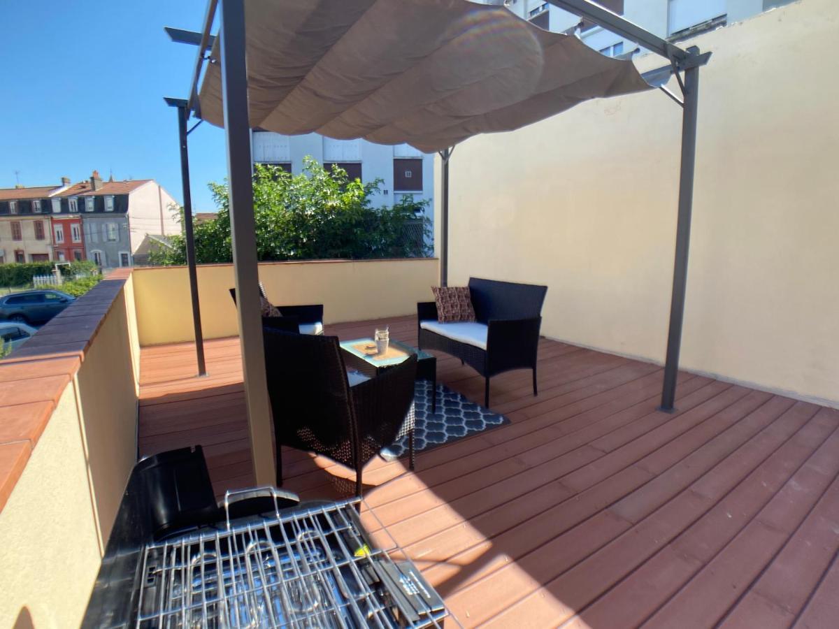 Studio Climatise Et Grande Terrasse Tarbes Centre Екстер'єр фото